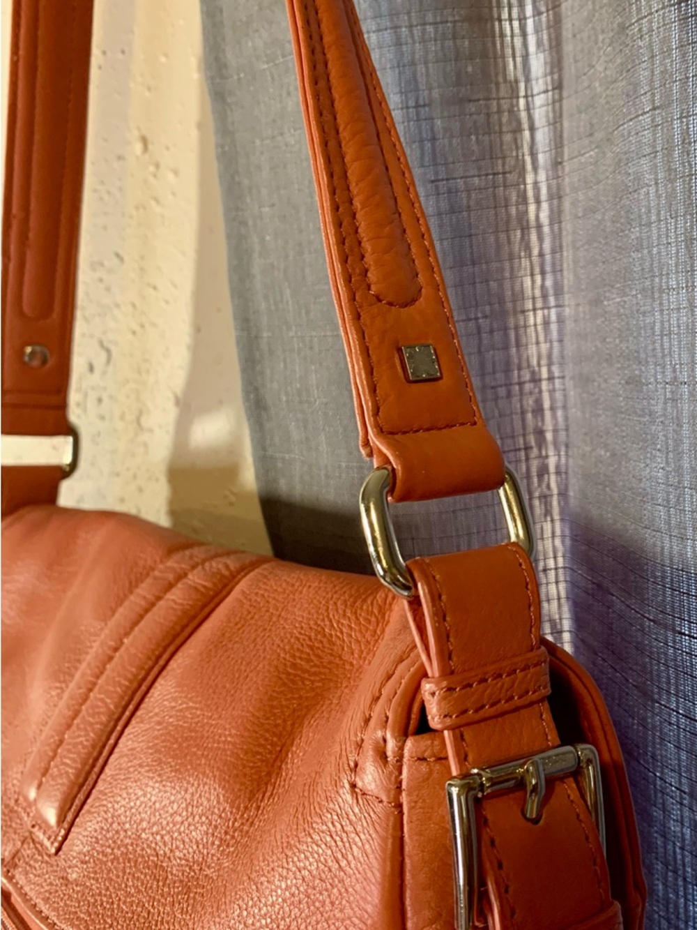 Vintage Liz Claiborne Coral Leather Shoulder Bag - Picture 12 of 12